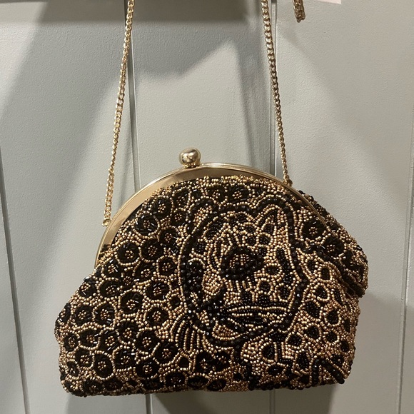 Elegant Black and Gold Beaded Clutch - Picture 1 of 4